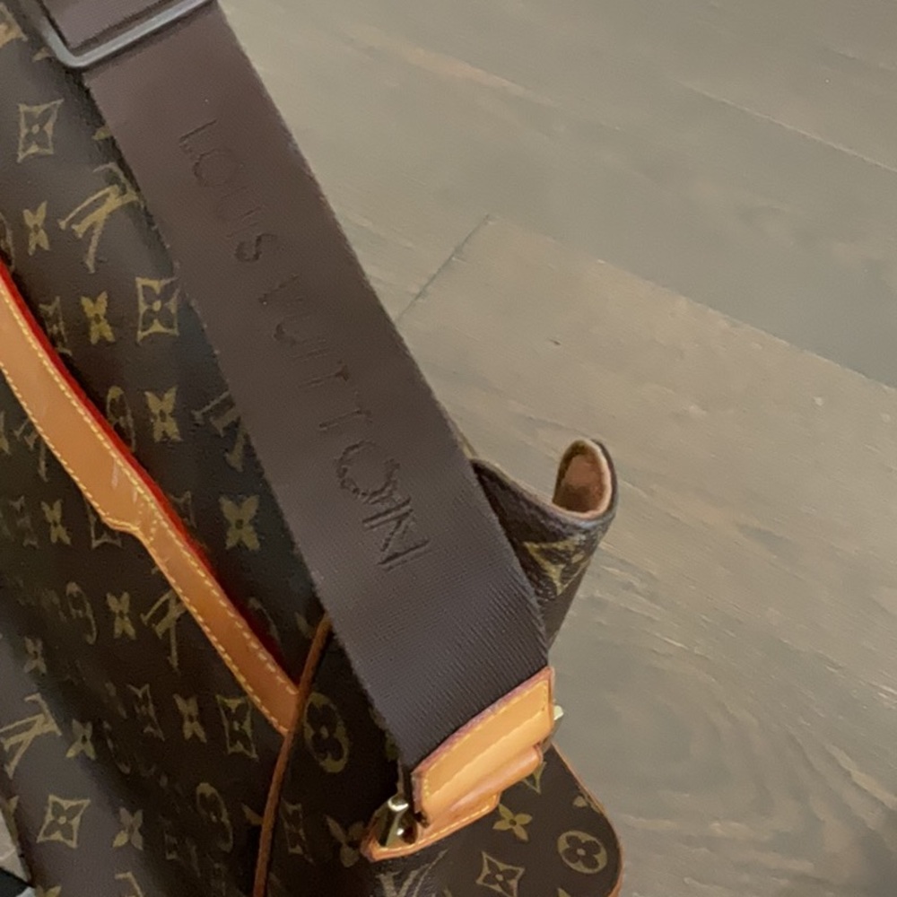 Brown Louis Vuitton Men's Messenger Bag - Picture 9 of 10